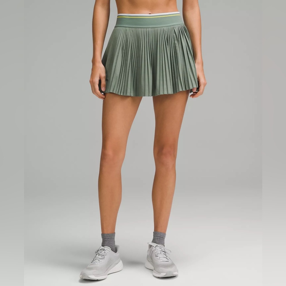 Lululemon Varsity High Rise Pleated Tennis Skirt Tipping Stripe size 4 GREU